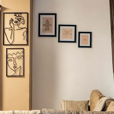 Chrigrey & * Durrës