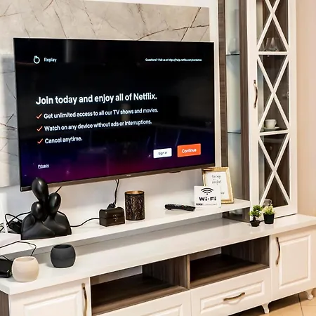 Chrigrey & * Durrës