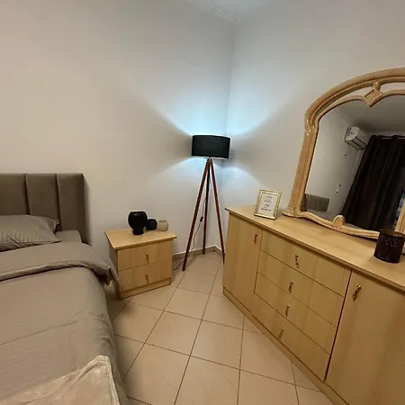 Chrigrey & Appartamento Durrës