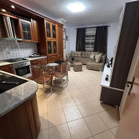 Chrigrey & * Durrës