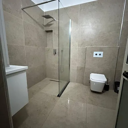 Chrigrey & * Durrës