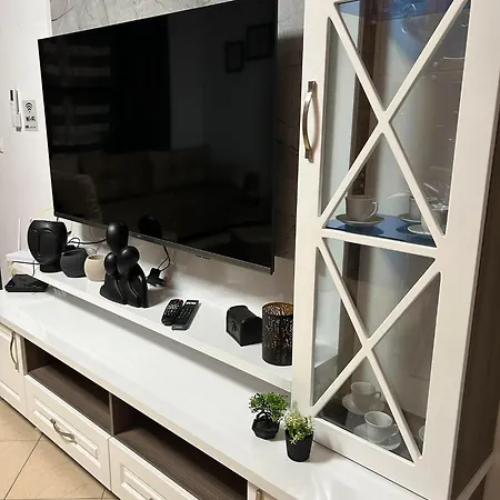 Chrigrey & Apartment