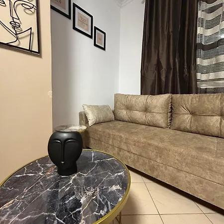 Chrigrey & Apartment Durres
